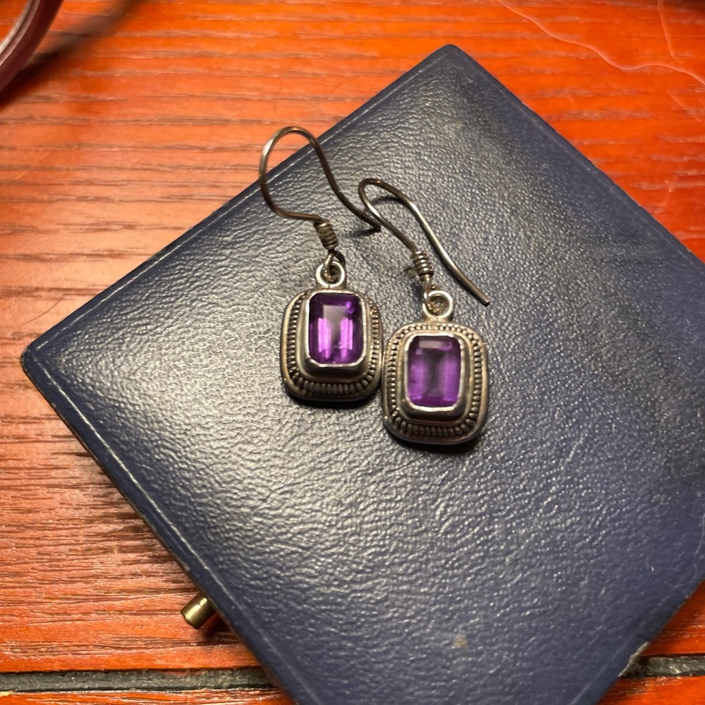 Elegant Purple 925 Sterling Silver Earrings - Picture 3 of 7